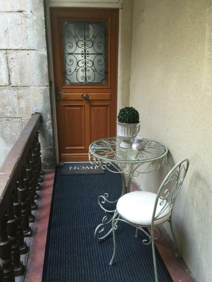 Le Doux Rendez-Vous Apartment Beaune  Bagian luar foto