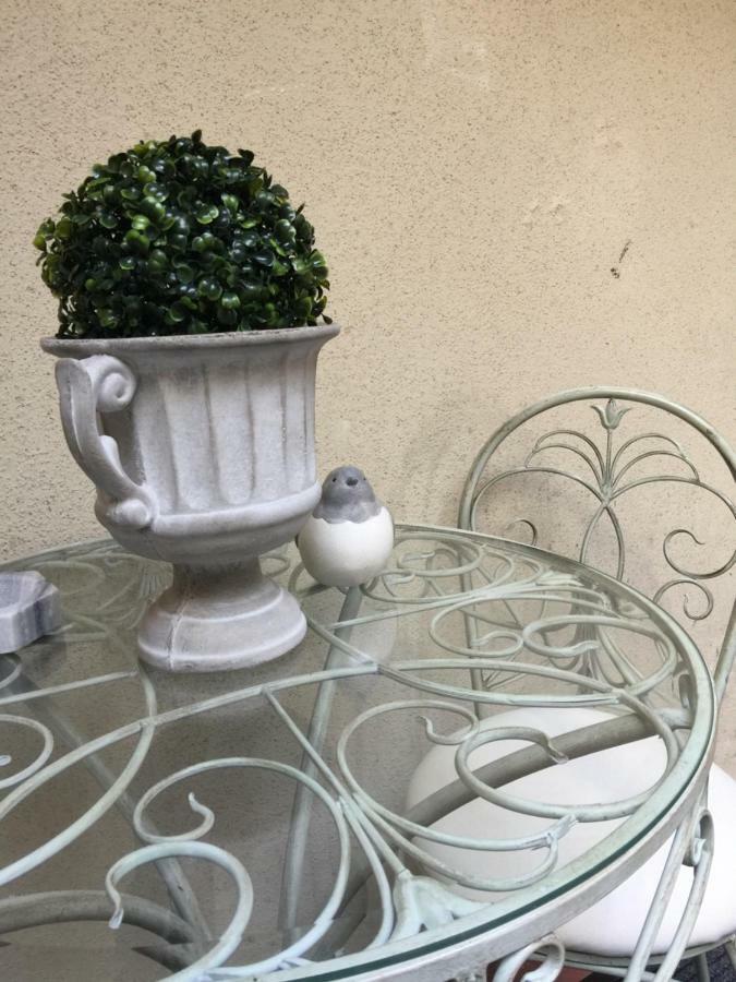 Le Doux Rendez-Vous Apartment Beaune  Bagian luar foto